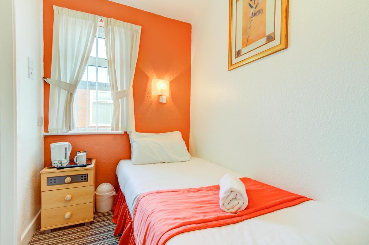 The Sandringham Court Hotel & Apartment Welcoming Large And Small Groups For 15 Years Блэкпул Экстерьер фото