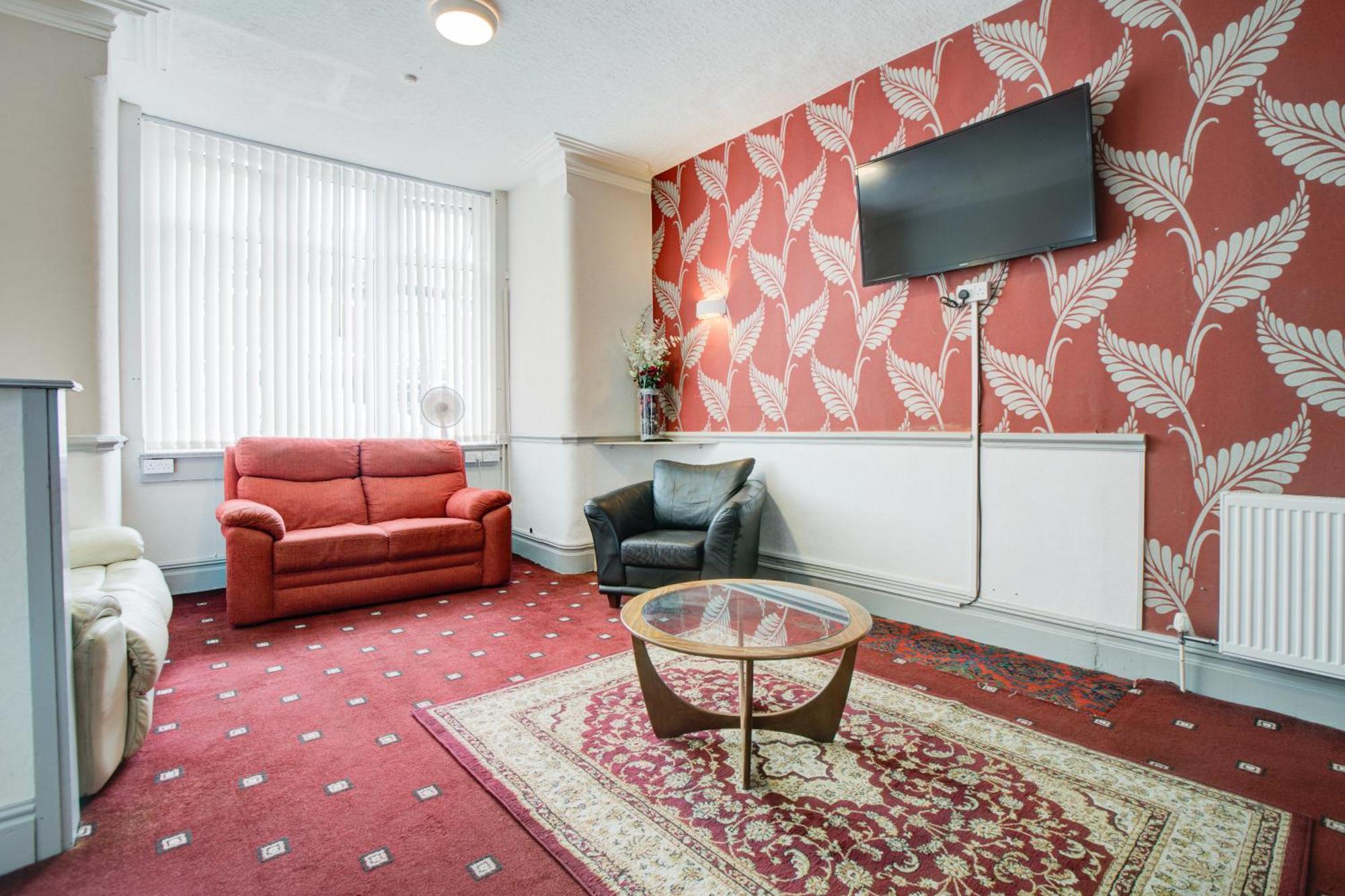 The Sandringham Court Hotel & Apartment Welcoming Large And Small Groups For 15 Years Блэкпул Экстерьер фото